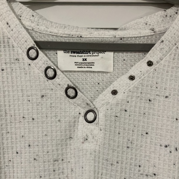 White Speckled Pull Over Top - Picture 5 of 6